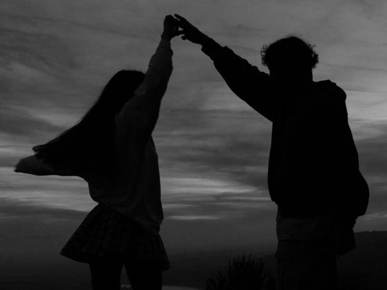 50 Girlfriend and Boyfriend Goals Every Couple Should Try in 2025